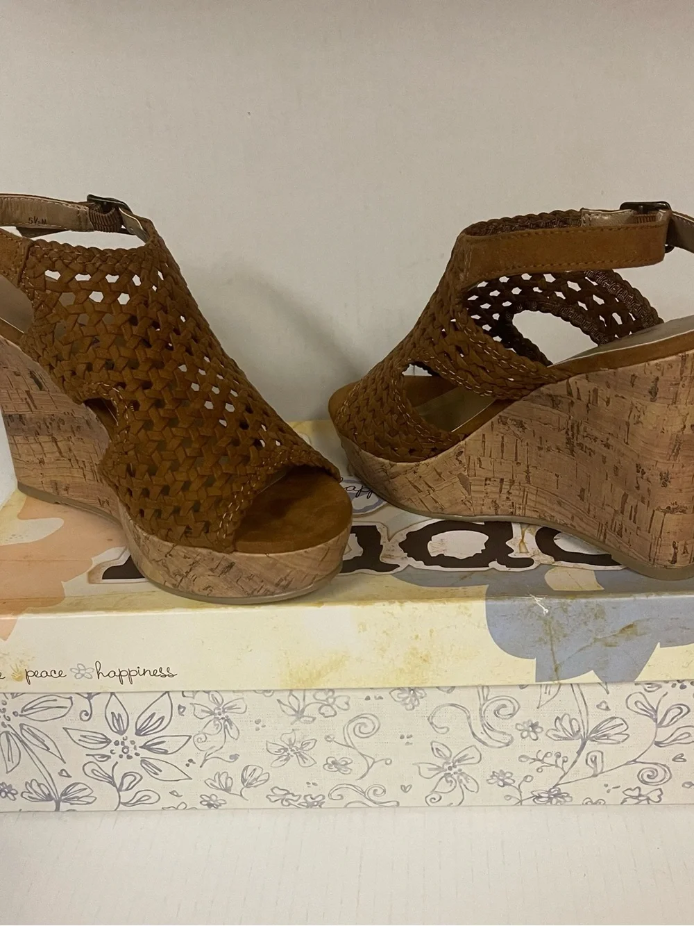 Mudd Women Size 5.5 Festival Cognac Woven Cork Wedge Sandals